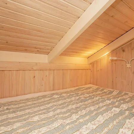 Three-bedroom Holiday In 32 Tatil Evi Hals